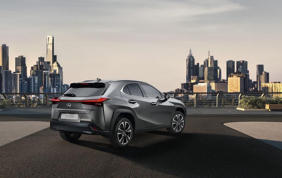 Lexus UX200 2018 года  (WW) (фото 3 из 11)